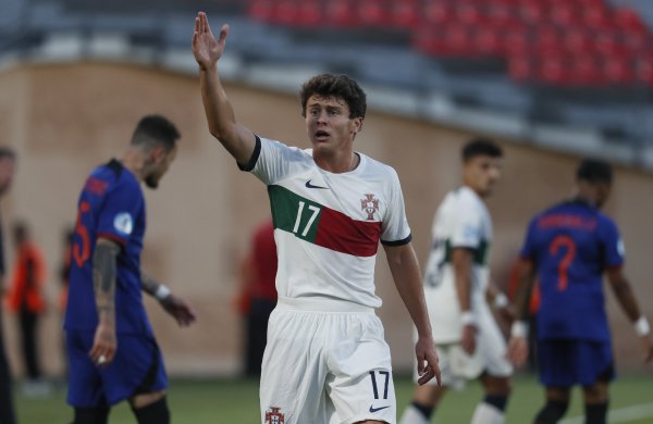 Joao Neves: Bàn thắng của Rona