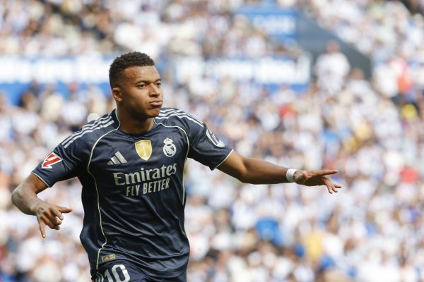 L Equipe: Mbappé đã ghi 16 b
