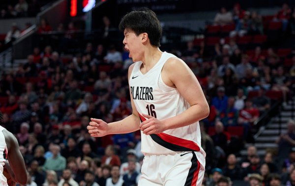 [Rookie] Yang Hansen đã đánh b