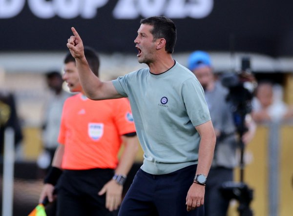 Khó thắng, Mi Sports: Chivu 