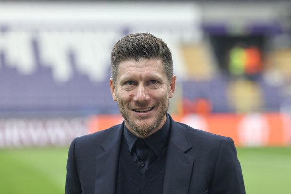 Lo lắng cho hàng phòng ngự! Mo