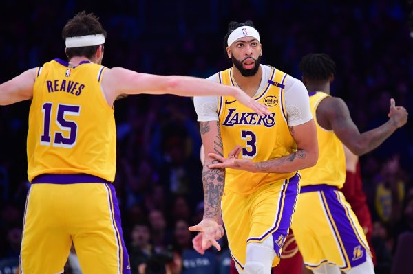 Phóng viên: Liệu Lakers có đ